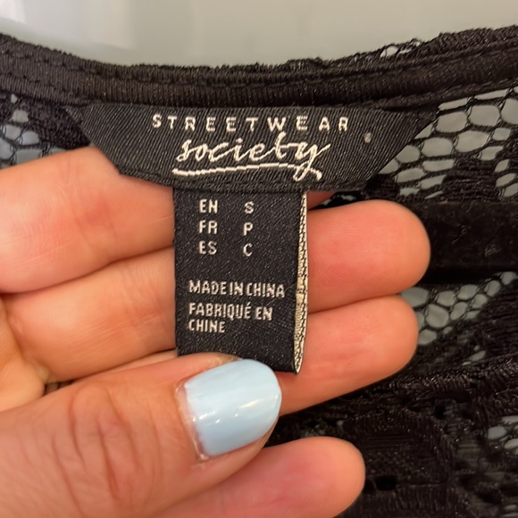 Beautiful black lace dress - Picture 2 of 4